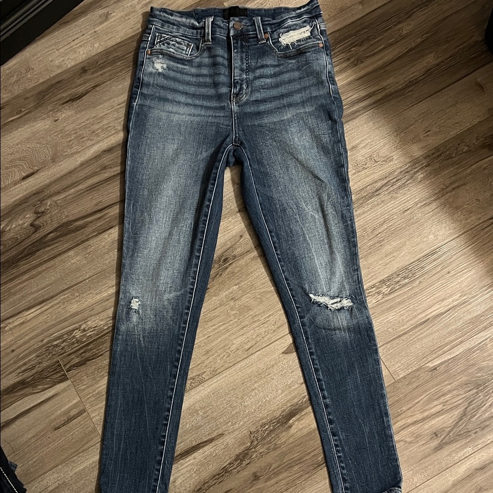 Buckle Women's Dark Blue Distressed Skinny Jeans